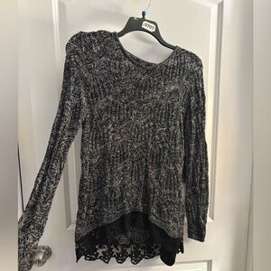 Gaylord London Gray Knit Sweater with Lace underlay Hem Sz L